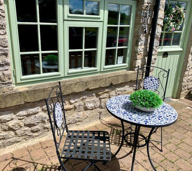 Gorgeous Cozy Cottage With A Heritage Feel, Walks, Pubs & Wood Burner Tideswell Ngoại thất bức ảnh